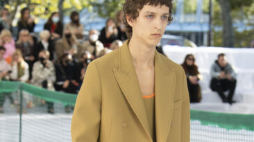 Lacoste aposta no verão de 2022