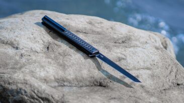 O mais recente canivete EDC da Tetko tem uma lâmina American Tanto afiada e pesa apenas 0,09 libras