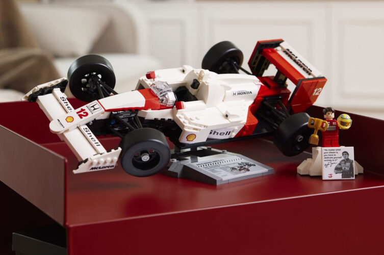 LEGO McLaren MP4/4 com minifig de Ayrton Senna chegando em março para enfeitar as prateleiras dos fãs de F1 LEGO McLaren MP4/4 com minifig de Ayrton Senna chegando em março para enfeitar as prateleiras dos fãs de F1
