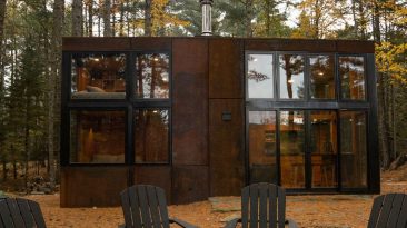 Cabana pré-fabricada no interior é a pitoresca fuga digna de um conto de fadas que você está procurando