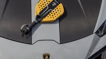 Lamborghini e Babolat projetam raquete de edição limitada para experiência incomparável em quadra