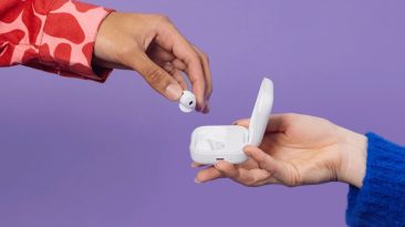 Os fones de ouvido Fairphone Fairbuds TWS oferecem baterias substituíveis, drivers de titânio e microfones