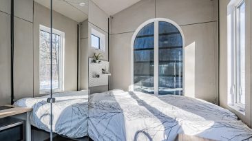 Esta pequena casa com cama elevada transforma seu interior com o apertar de um botão