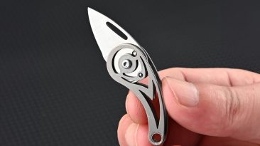 Este minúsculo canivete de titânio de $ 10 tem o design mais exclusivo que já vimos