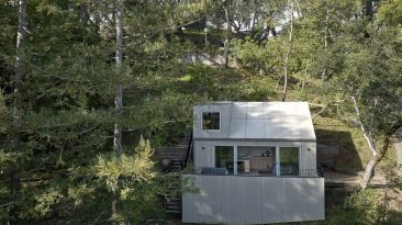 ESTA PEQUENA CASA COM SEUS RECURSOS INTELIGENTES DE REDUçãO DE TAMANHO PODE SER COMPARADA A UM CANIVETE SUíçO
