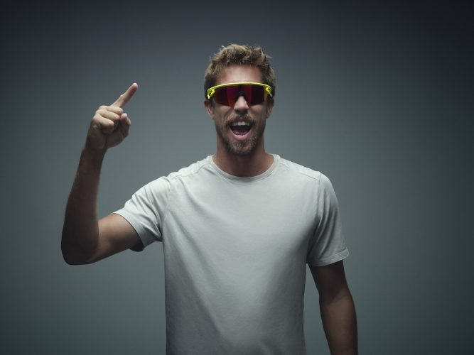 Oakley Apresenta Os Desafios Da Vida De Atletas Oakley Apresenta Os Desafios Da Vida De Atletas